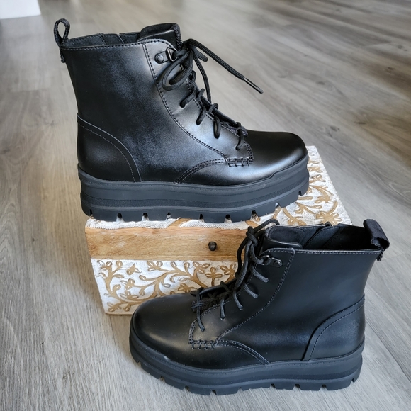 UGG | Shoes | Ugg Sidnee Waterproof Leather Boot | Poshmark
